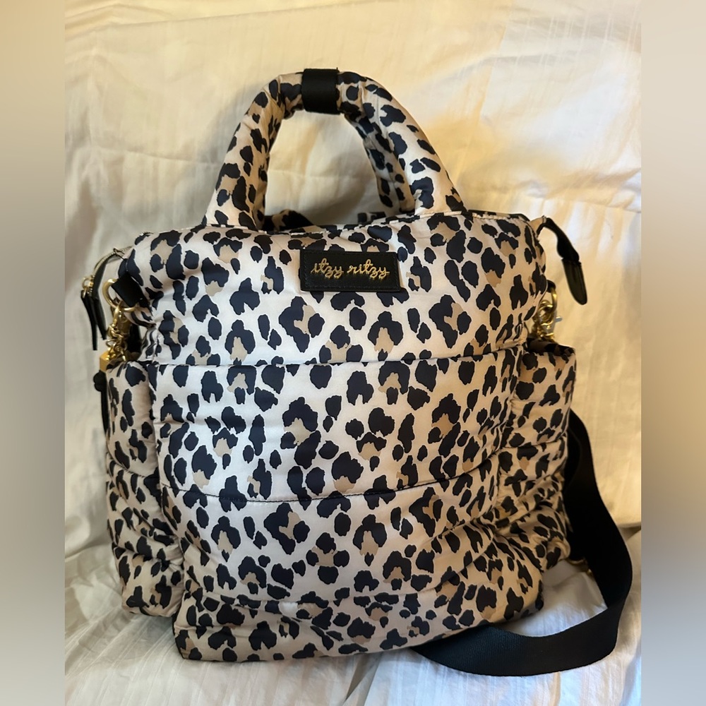 Itzy Ritzy leopard convertible
